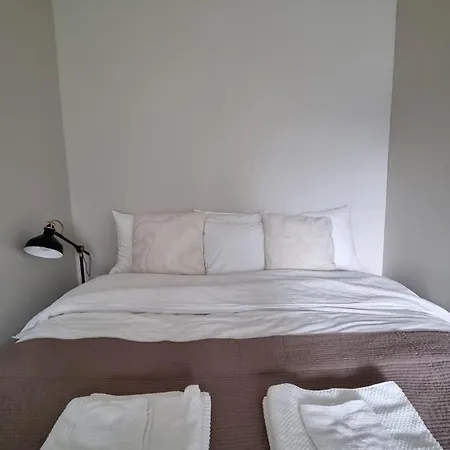 Apartment Yksioe Rauhallisella Sijainnilla Ja Omalla Autopaikalla Kajaani